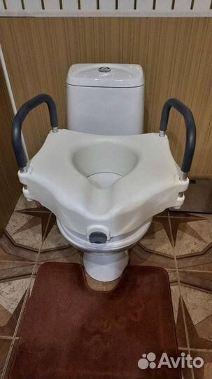 Инвалидное кресло с туалетом