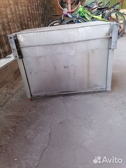 Инструментальный ящик на полуприцеп