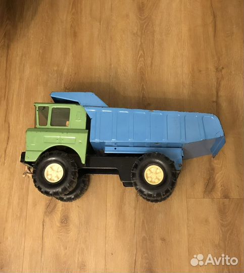 Модель грузовика Ураган