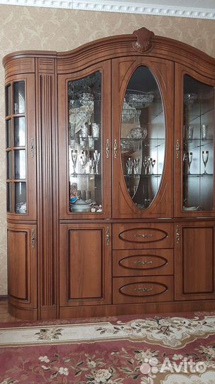 Шкаф сервант и комод
