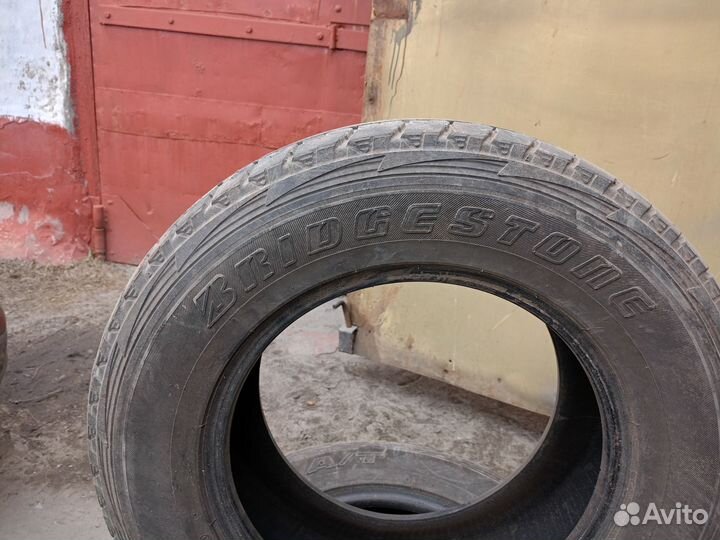 Bridgestone B280 265/65 R17