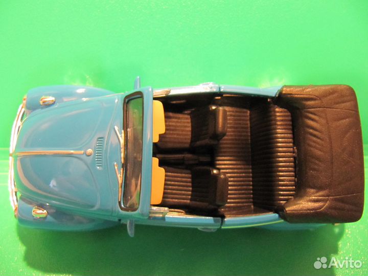 Модель фольксваген жук кабриолет 1 32 Welly новая