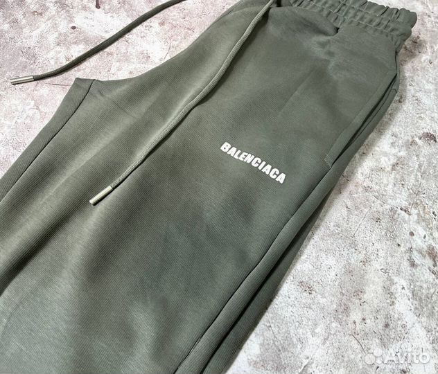 Спортивные костюмы Balenciaga