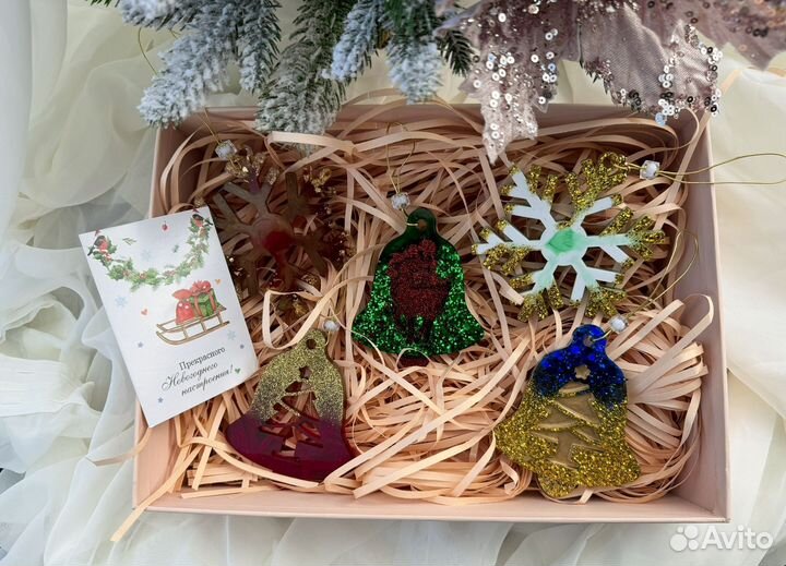 Елочные игрушки из эпоксидной смолы