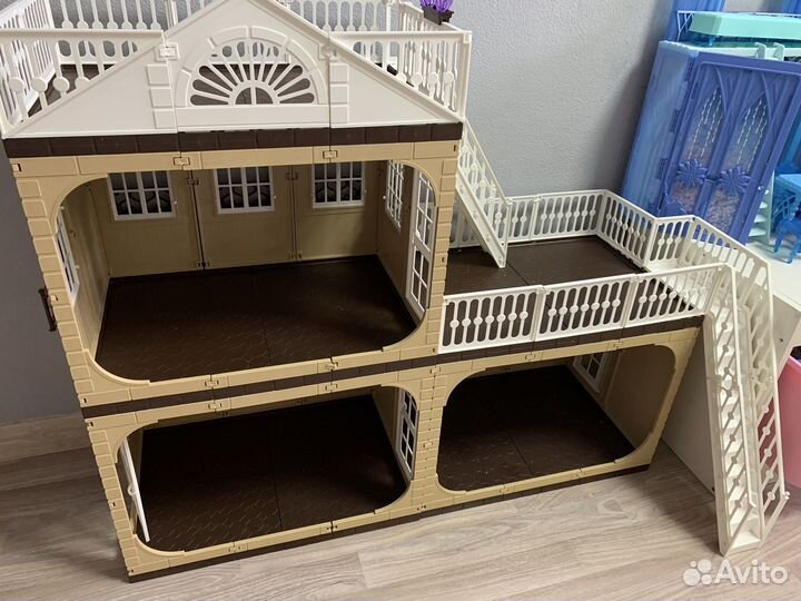 Кукольный домик