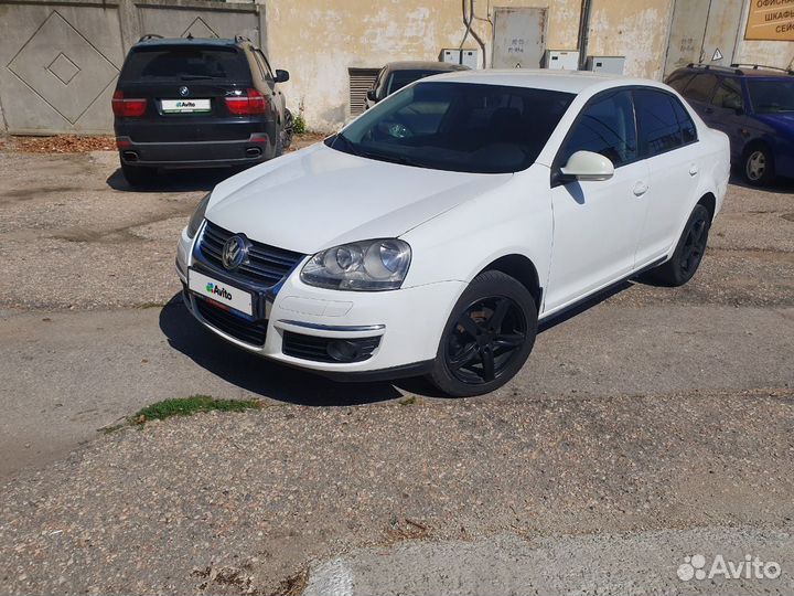 Volkswagen Jetta, 2010