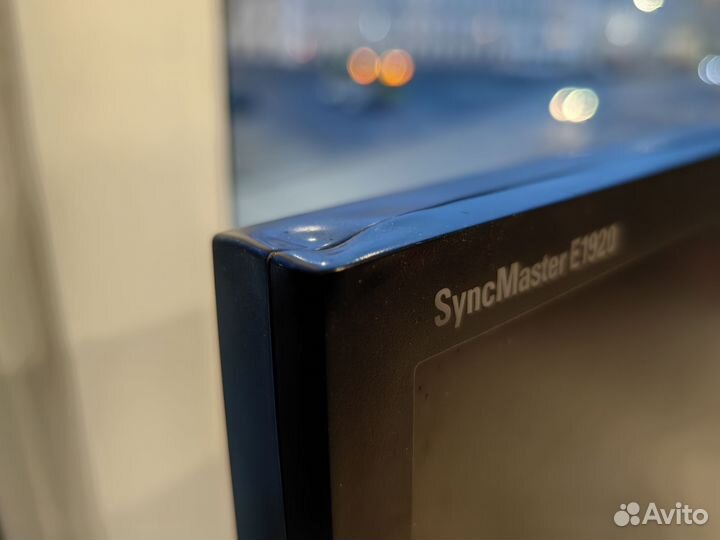 Монитор Samsung 19 дюймов