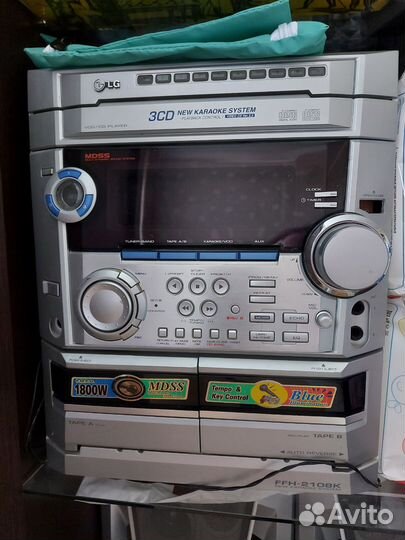Музыкальный центр с караоке