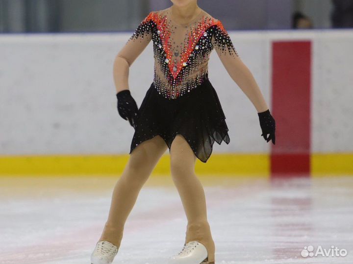 Костюм для фигурного катания 128
