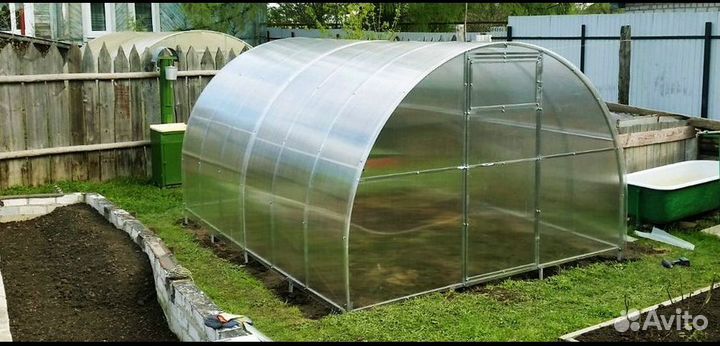 Теплица из поликарбоната