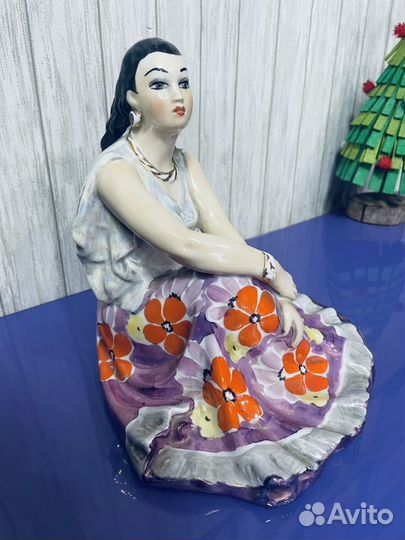 Статуэтка цыганка дулево 2с