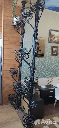 Подставка для цветов кованая