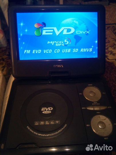 Soni. Телевизор-раскладушка