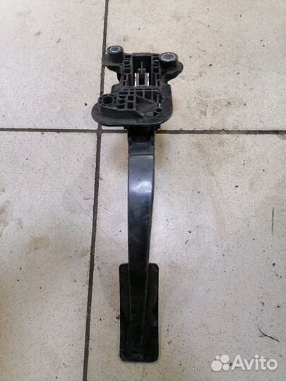 Педаль газа Mitsubishi Outlander 2