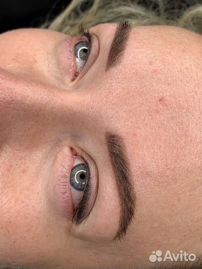 Перманентный макияж бровей