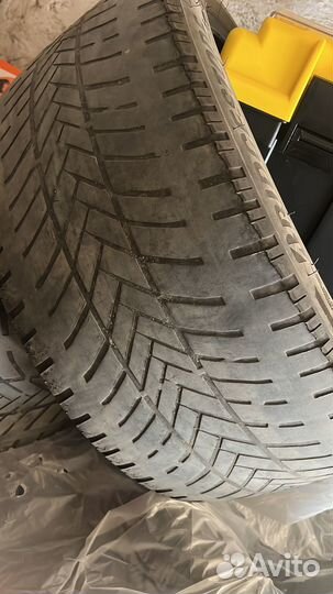 Bridgestone Blizzak WS90 255/40 R18