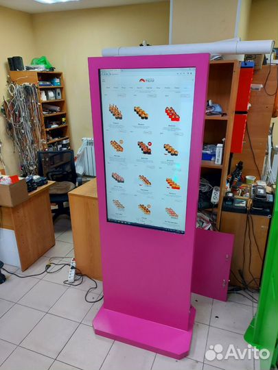 Сенсорная интерактивная стойка