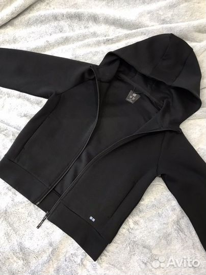 Спортивная кофта uniqlo 9-10 (р140)