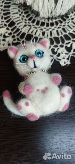 Котик в технике валяния