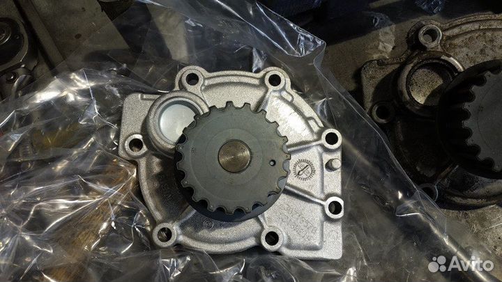 Запчасти Вольво Помпа Гур р/к натяж. грм втулки