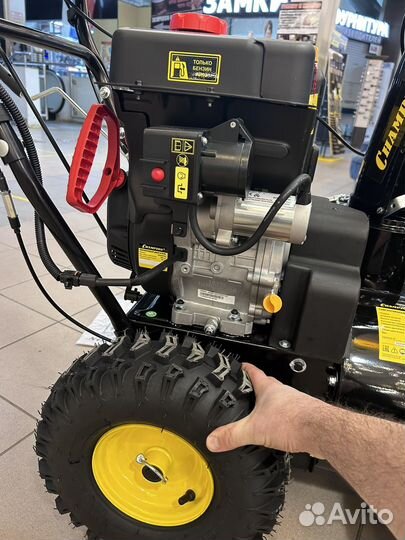 Снегоуборщик champion ST861E