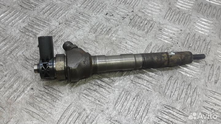 Форсунка топливная Audi A4 B8 2011 0445110369