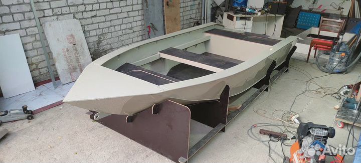 Лодка Striker X4 лайт