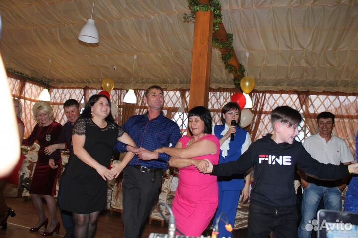 Ведущая - тамада на татарском и русском языках