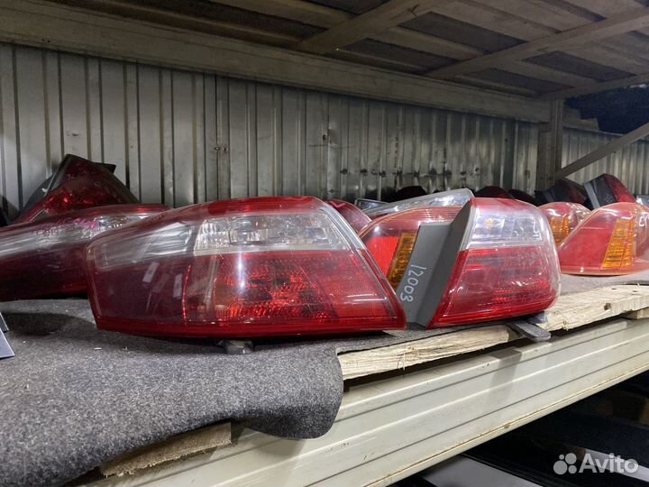 Фонарь Toyota Camry 40 правый левый