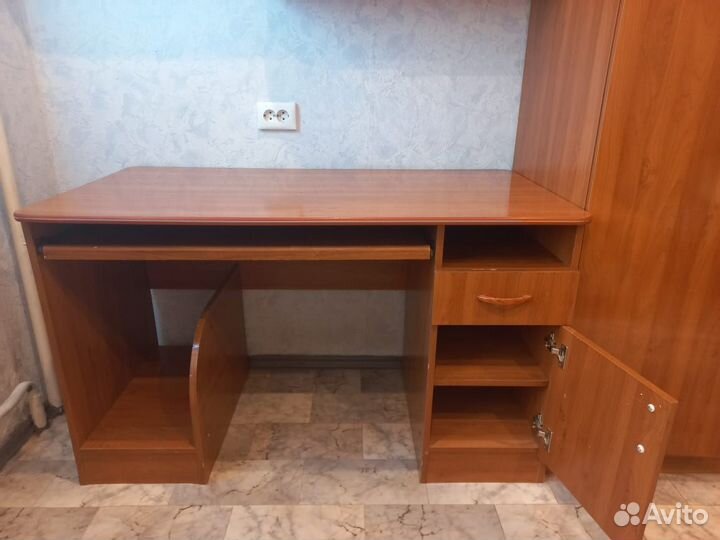 Школьный уголок