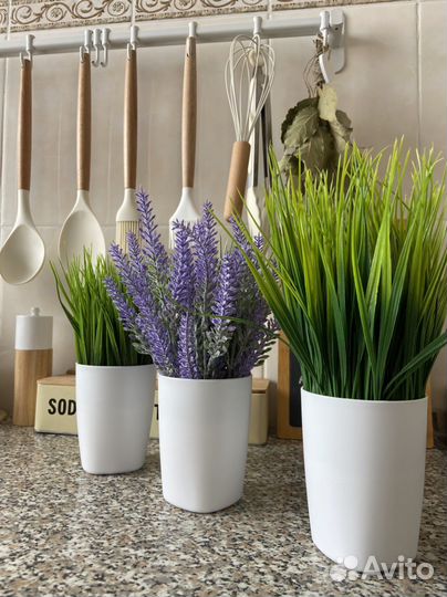 Искуственное растения в кашпо