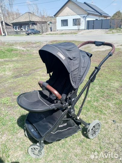 Прогулочная коляска