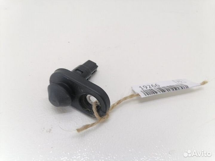 Концевик двери Toyota Corolla E150