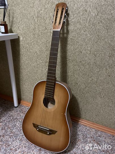 Акустическая гитара