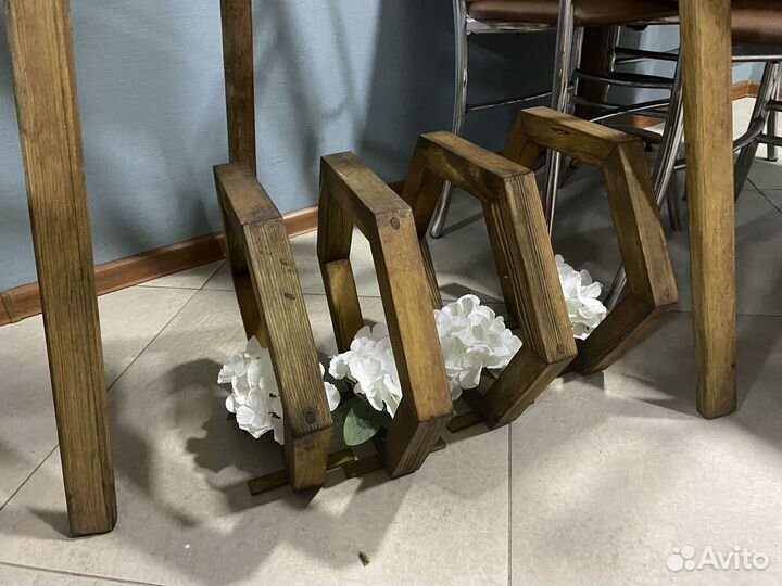 Арка, мольберт, украшения на стол