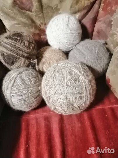 Пряду шерсть, вяжу