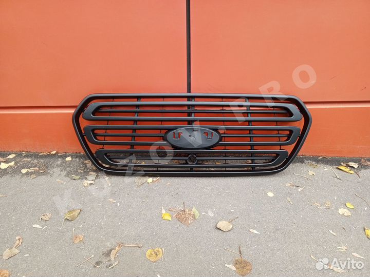 Pешeтка paдиатора Ford Transit