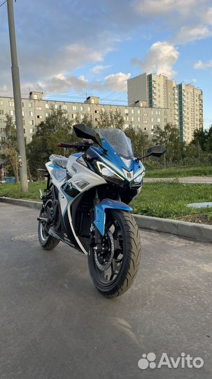Электромотоцикл Yamaha R3