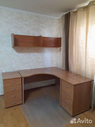 Стол офисный угловой с тумбой бу