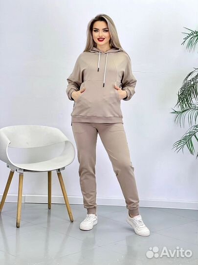 Спортивный костюм для беременных и кормящих