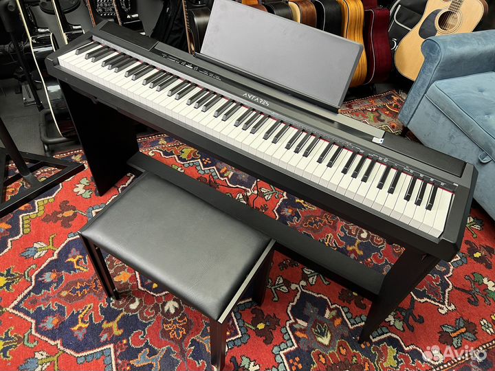 Цифровое пианино + аксссуары