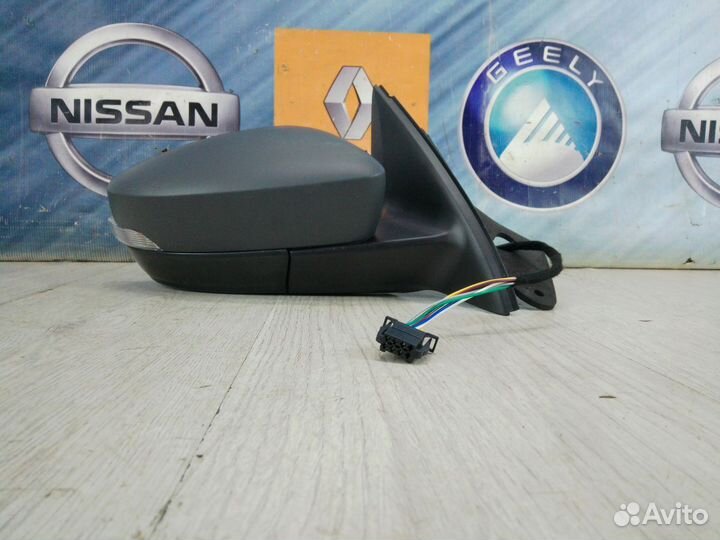 Зеркало Skoda rapid Прав