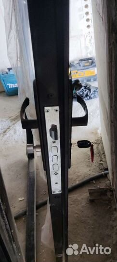 Дверь входная металлическая