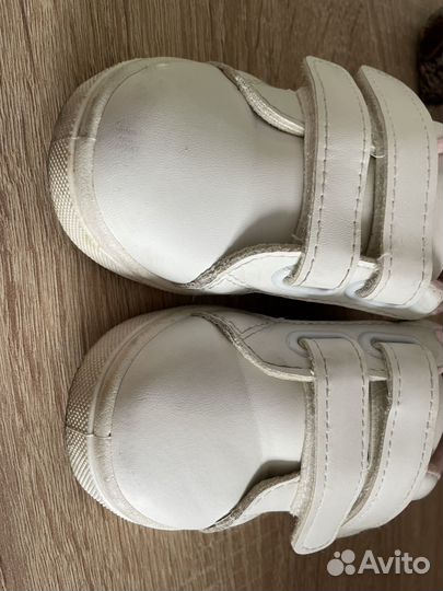 Кроссовки для девочки