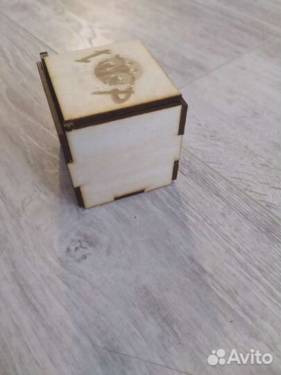 Шкатулка с логотипом I.M.P