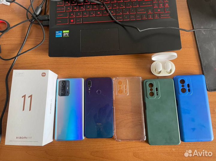 Xiaomi Mi 11T + Xiaomi Redmi Note 7 + Наушники