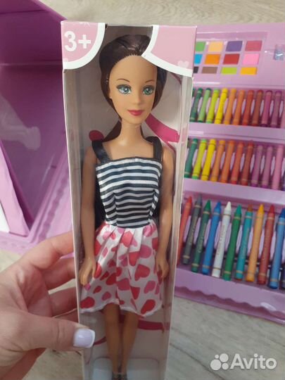 Новые игрушки и пижама для девочки