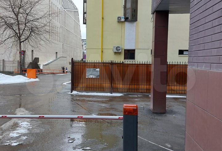 Машиноместо, 16 м²