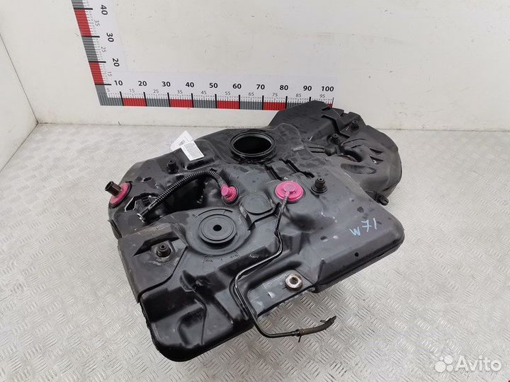 Б/У Бак топливный 7711148030 toyota