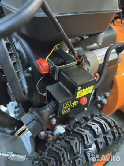 Снегоуборщик 7 л.с. Эл. Стартер от 220v. Led Фара